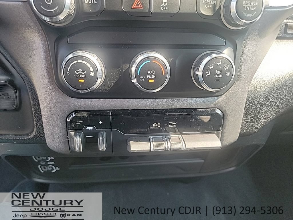 Used 2024 RAM 2500 Big Horn AWD/4WD image 15