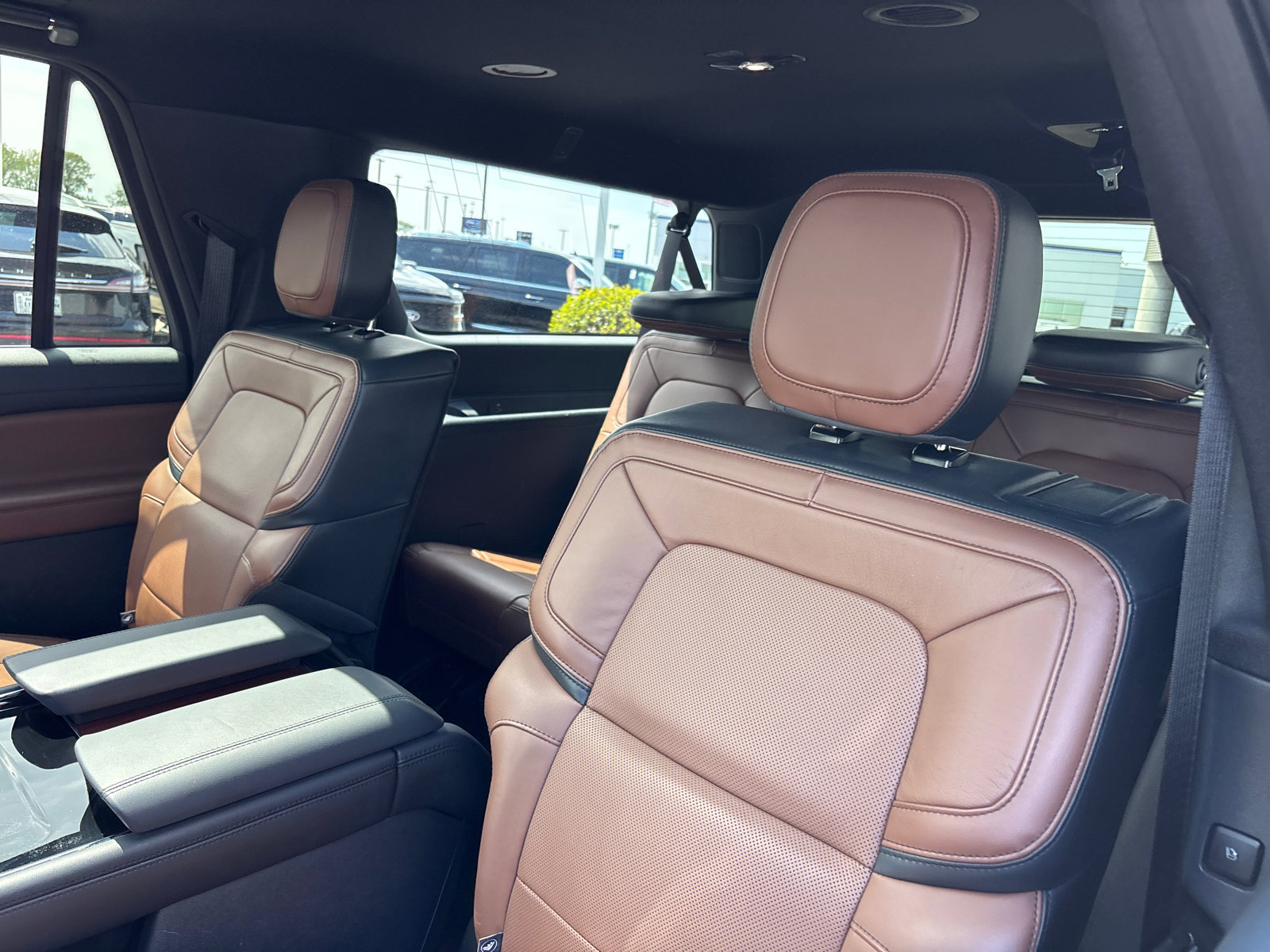Certified 2024 Lincoln Navigator L Reserve AWD/4WD image 26