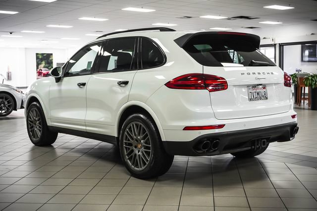 Used 2017 Porsche Cayenne Platinum Edition AWD/4WD image 7