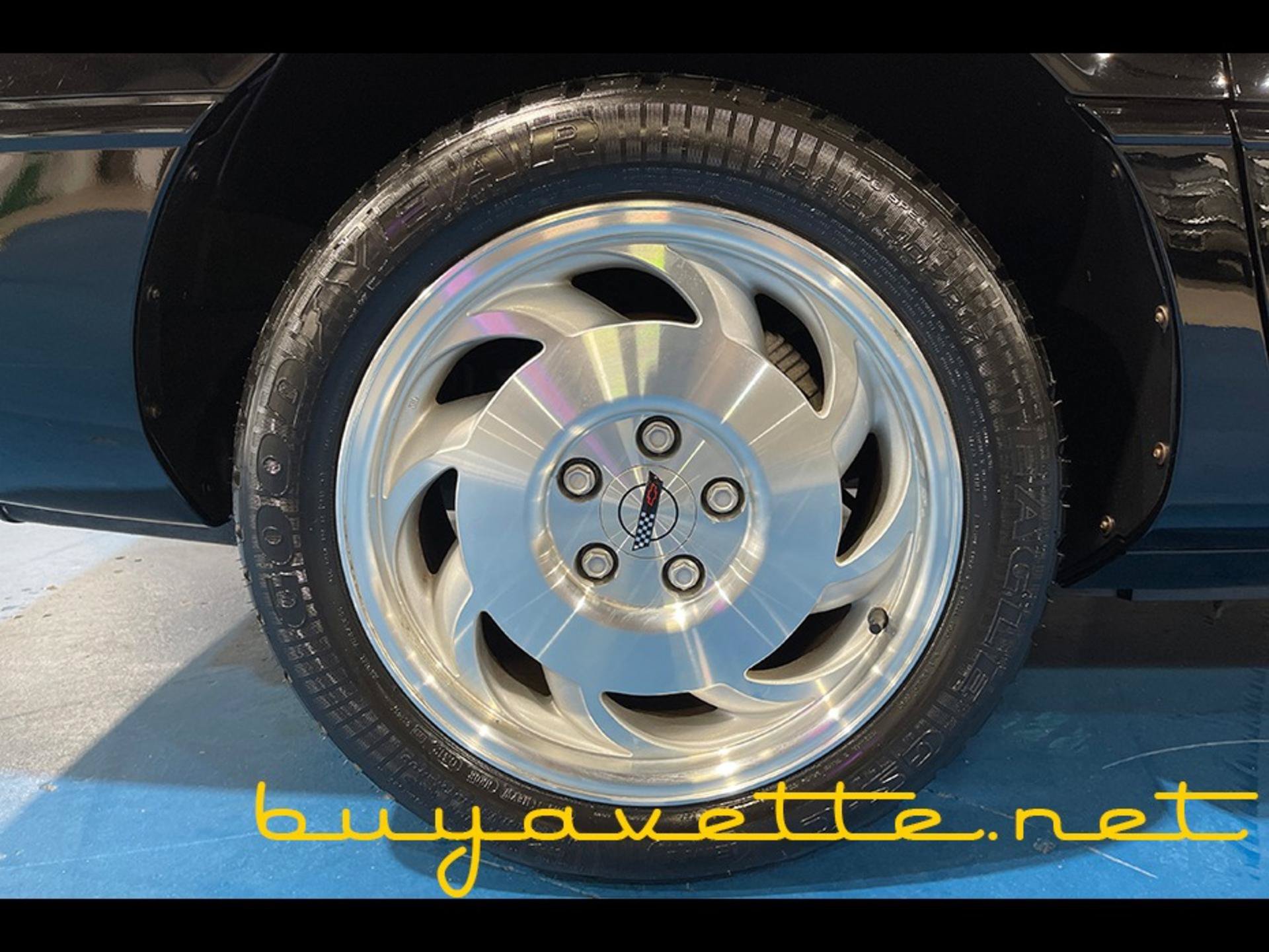 Used 1996 Chevrolet Corvette Convertible RWD image 15