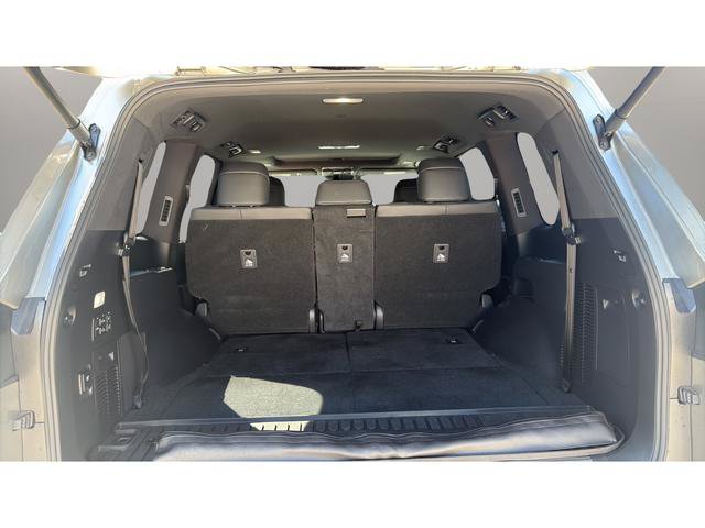 Used 2024 Lexus LX 600 4WD w/ Luxury Package image 34