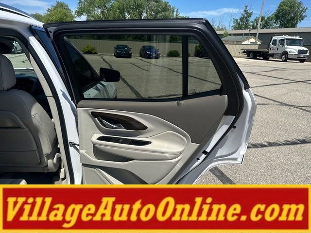 Used 2018 GMC Terrain Denali w/ Advanced Safety Package AWD/4WD image 39
