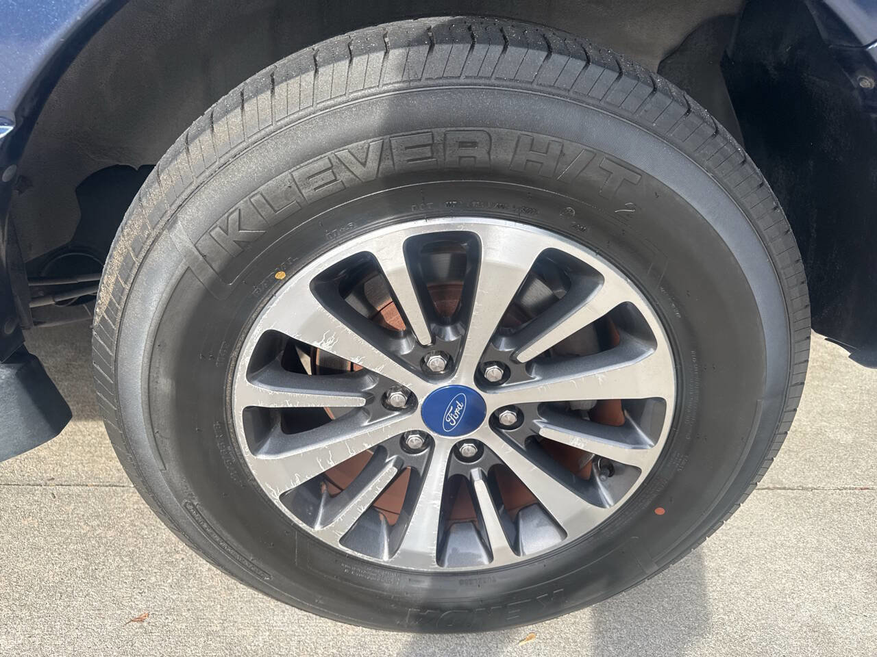 Used 2015 Ford Expedition XLT w/ Equipment Group 201A image 27