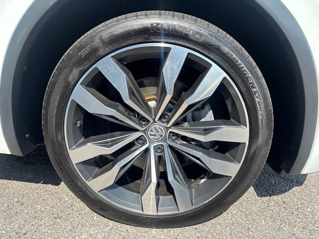 Used 2020 Volkswagen Tiguan SEL Premium R-Line w/ 3rd Row Seat Package AWD/4WD image 28