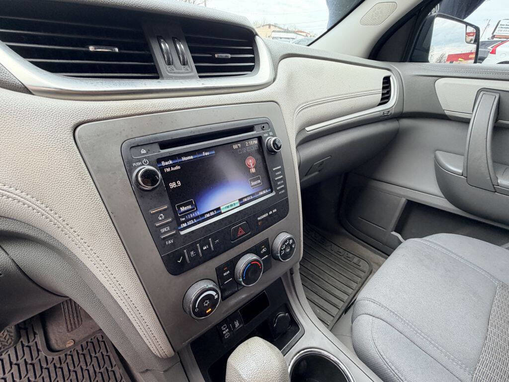 Used 2014 Chevrolet Traverse LS FWD image 12