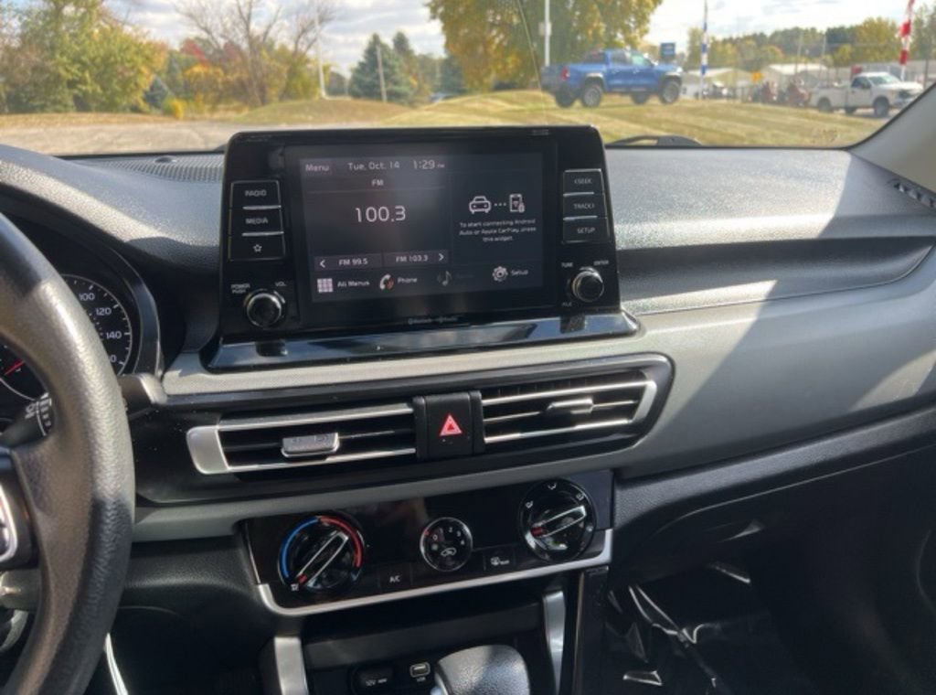 Used 2023 Kia Seltos LX image 12