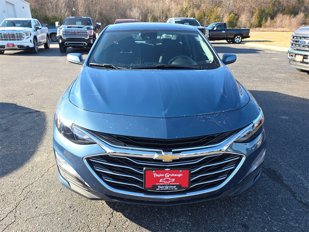 Used 2025 Chevrolet Malibu LT image 3