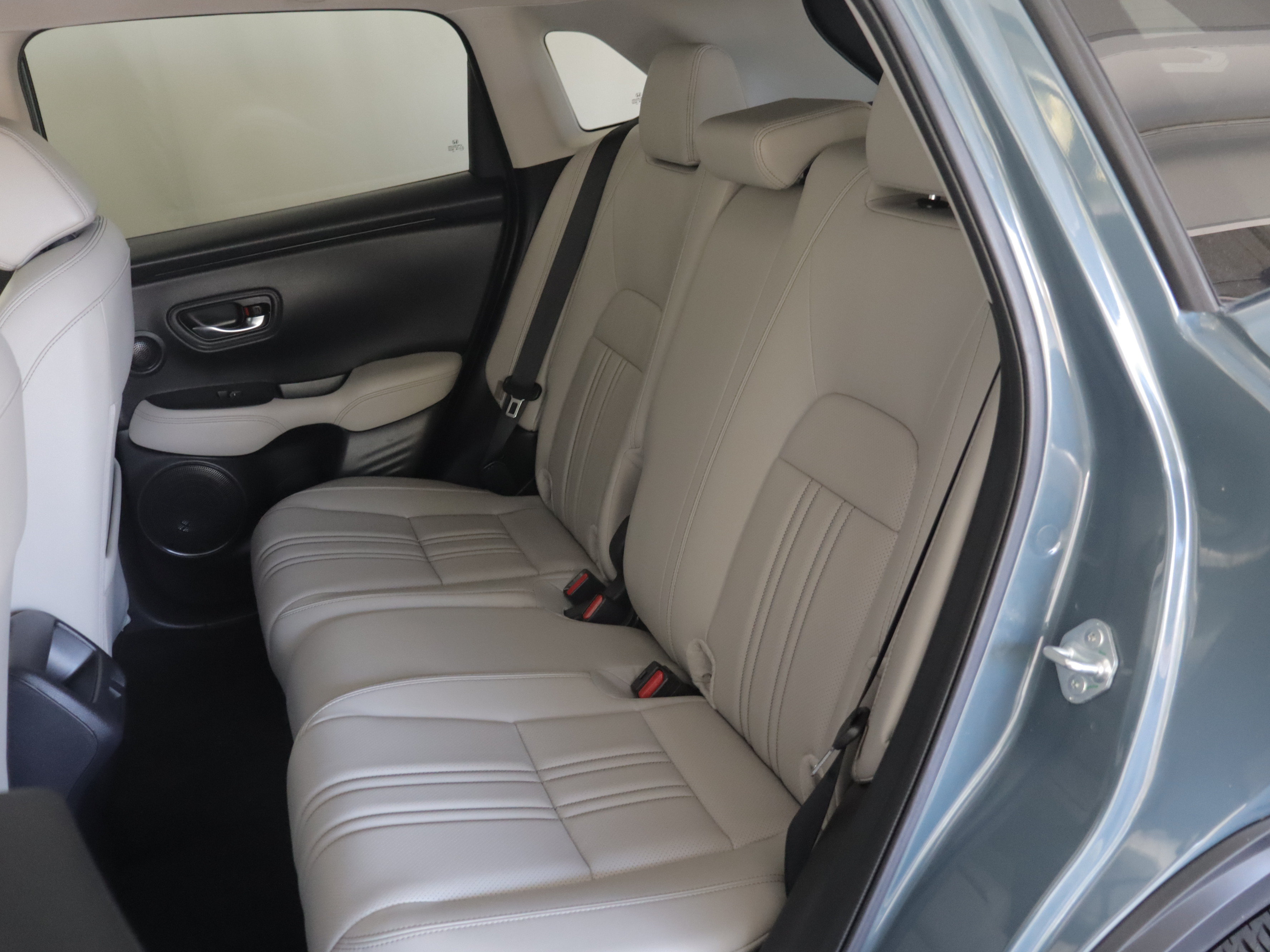 Used 2024 Honda HR-V EX-L image 9