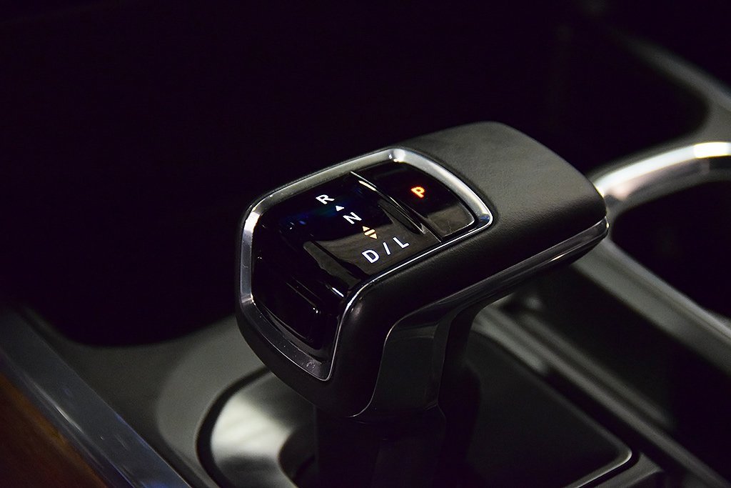 Used 2024 Chevrolet Silverado 1500 High Country w/ Z71 Off-Road Package image 27