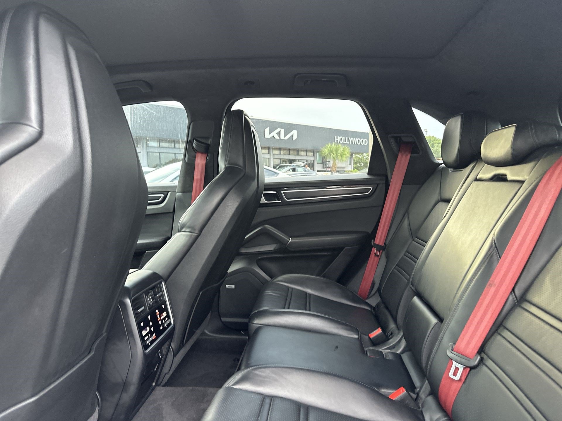 Used 2021 Porsche Cayenne GTS AWD/4WD image 22