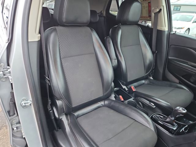 Used 2021 Buick Encore Preferred FWD image 35