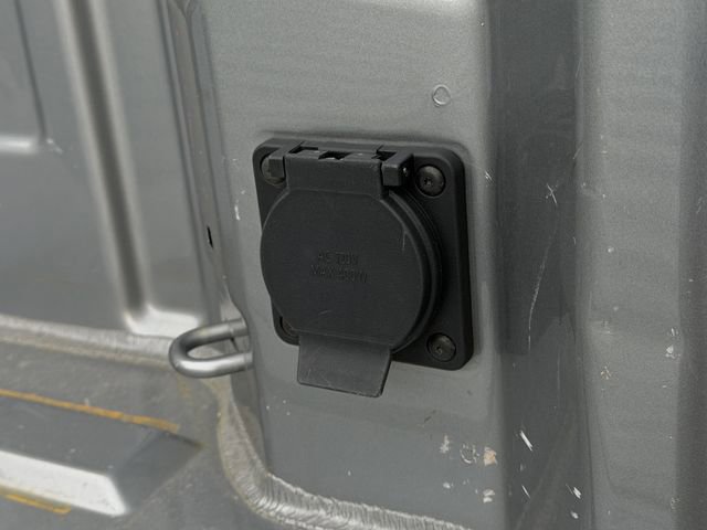Used 2025 GMC Sierra 1500 SLT RWD image 29