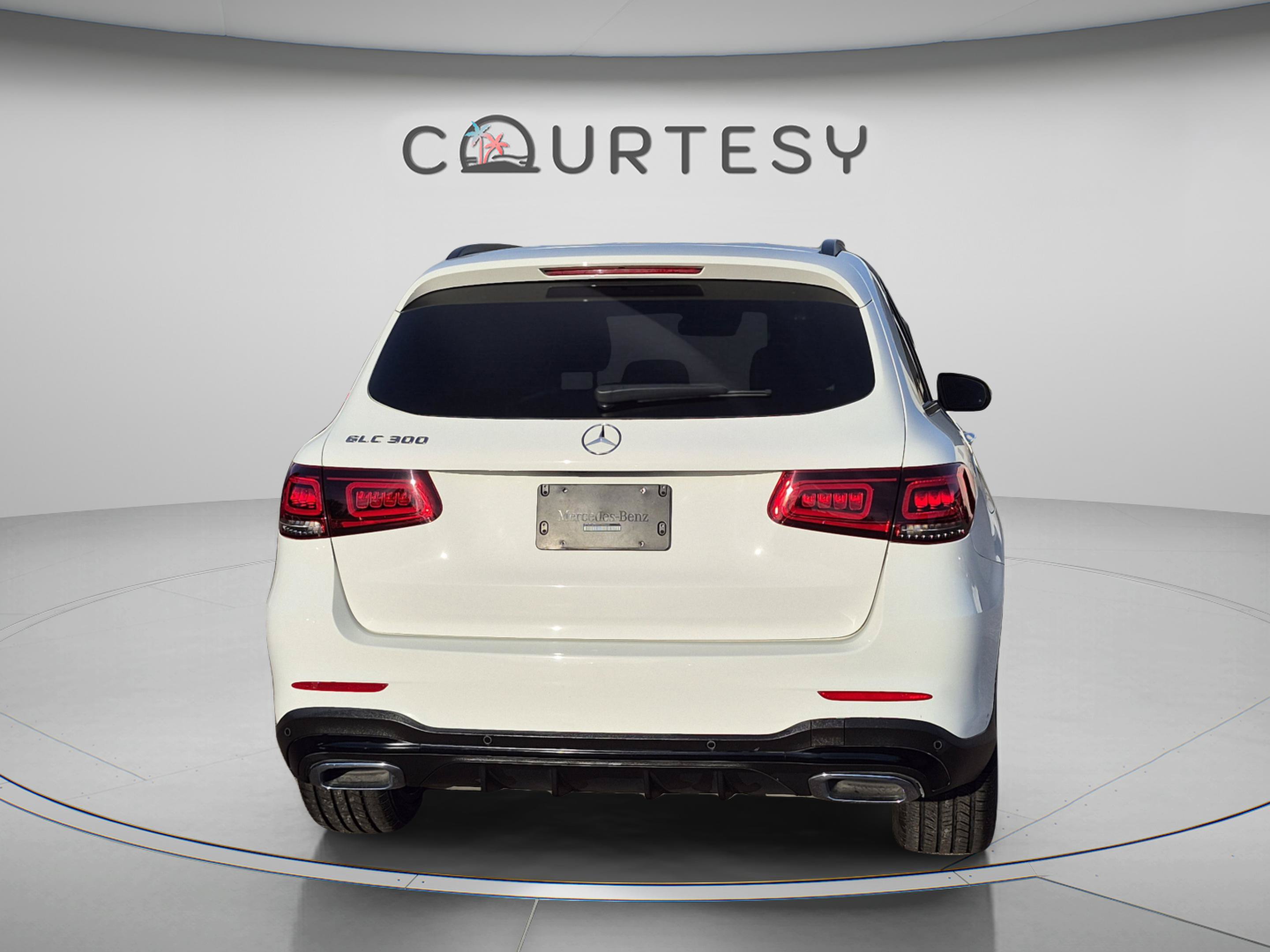 Used 2022 Mercedes-Benz GLC 300 image 6
