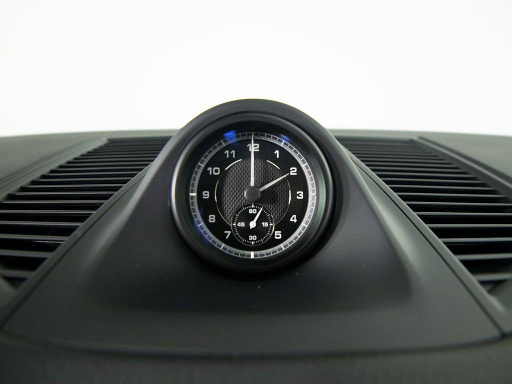 Certified 2025 Porsche Macan image 25