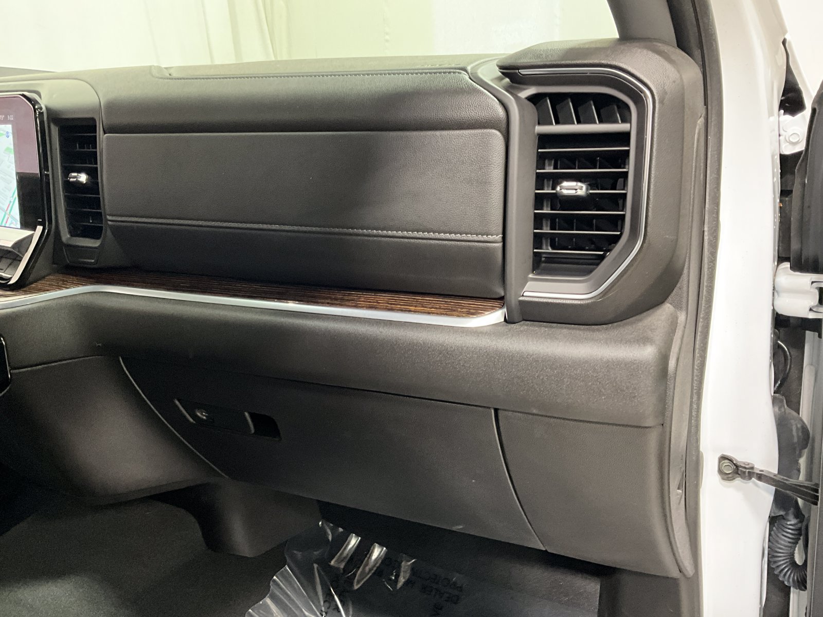 Used 2025 GMC Sierra 1500 Elevation AWD/4WD image 15