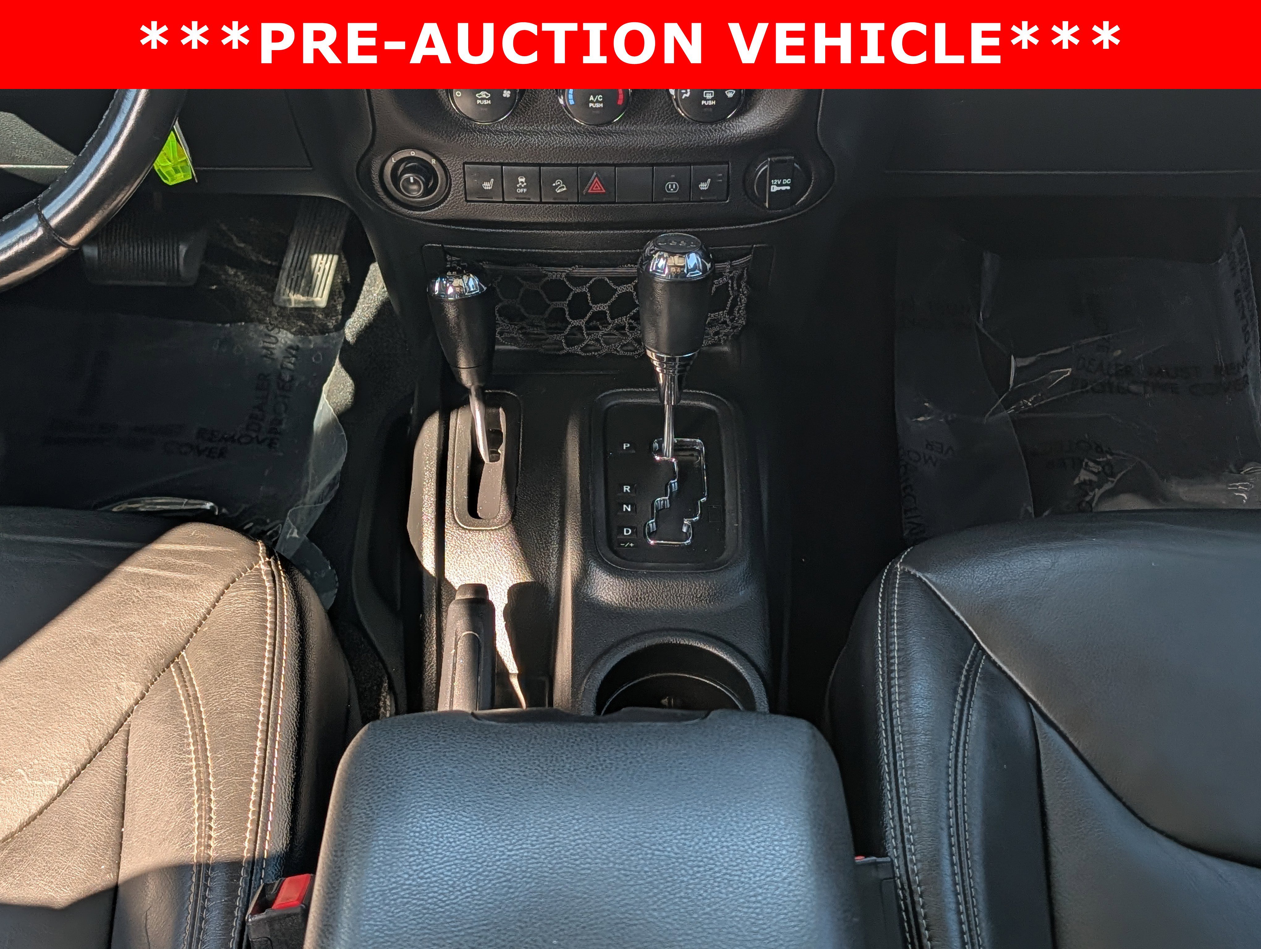 Used 2017 Jeep Wrangler Unlimited Rubicon w/ Connectivity Group image 19