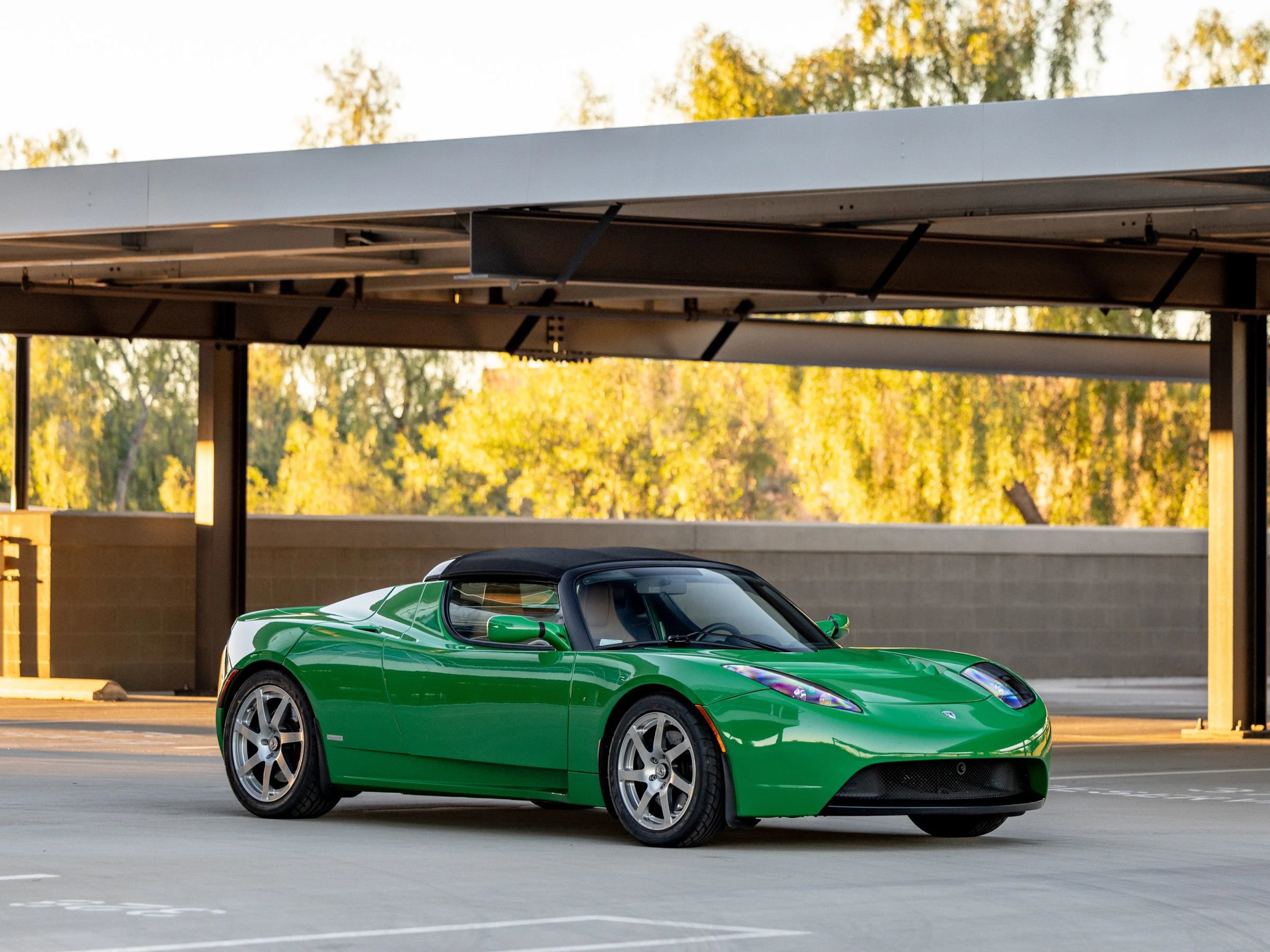 Used 2008 Tesla Roadster image 2
