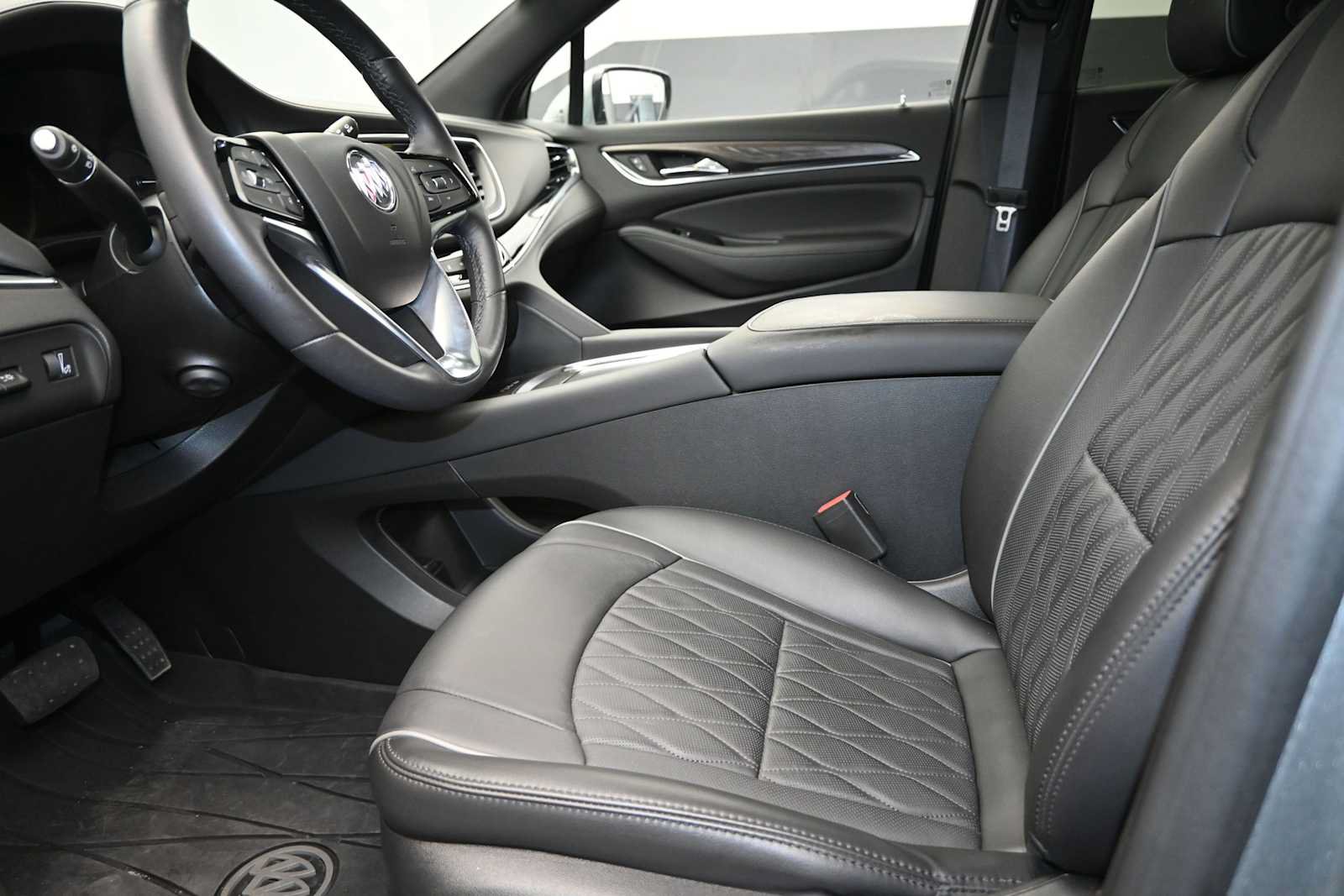 Used 2024 Buick Enclave Avenir AWD/4WD image 13