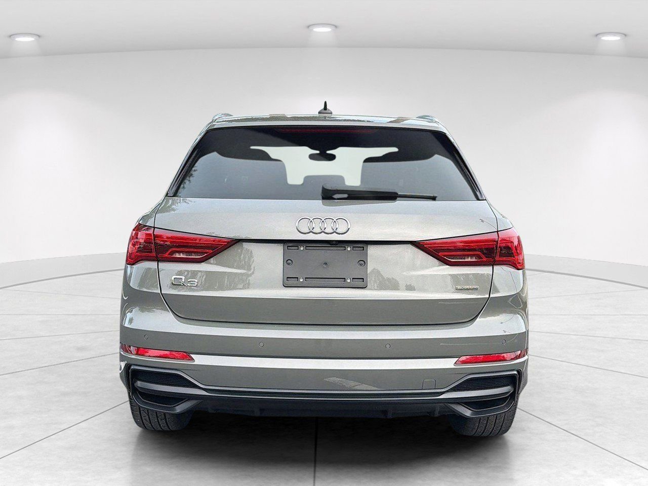 Used 2020 Audi Q3 2.0T Premium w/ Convenience Package AWD/4WD image 5