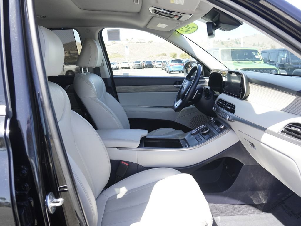 Used 2022 Hyundai Palisade SEL w/ 8P Bench Seat Package FWD image 31