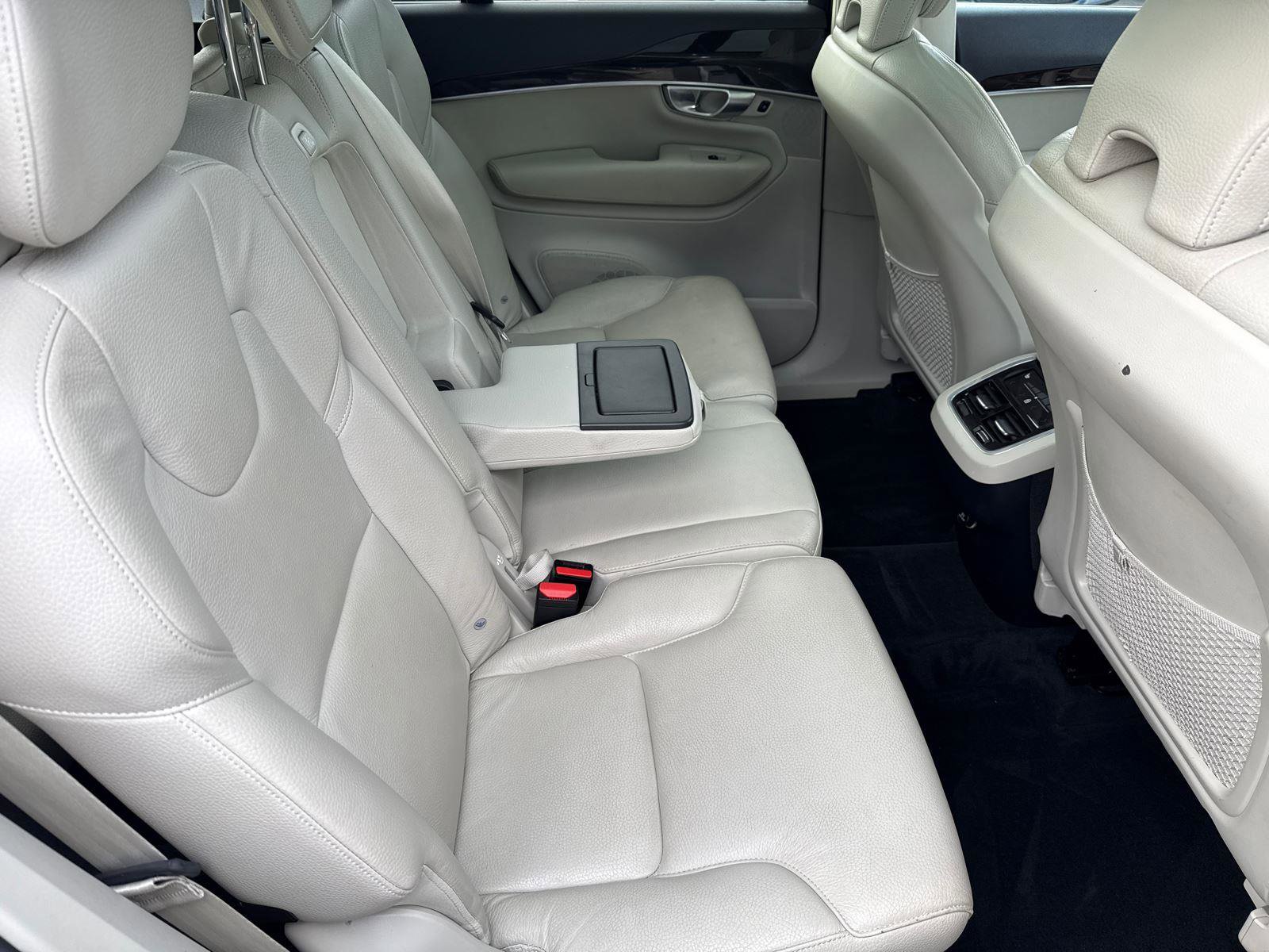 Used 2019 Volvo XC90 T6 Momentum w/ Advanced Package image 18