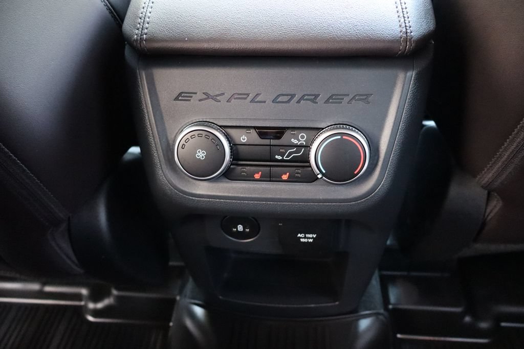 Used 2026 Ford Explorer Platinum AWD/4WD image 35