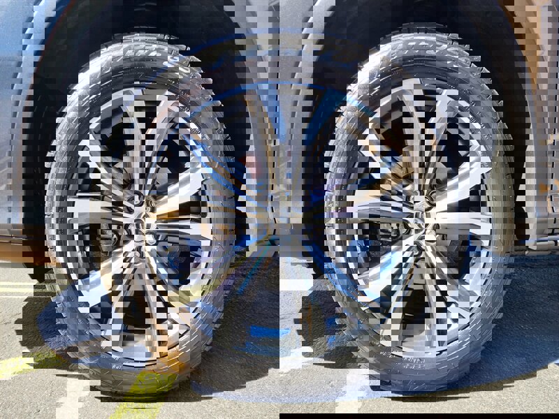 Used 2022 Lexus RX 350L w/ Premium Package image 18