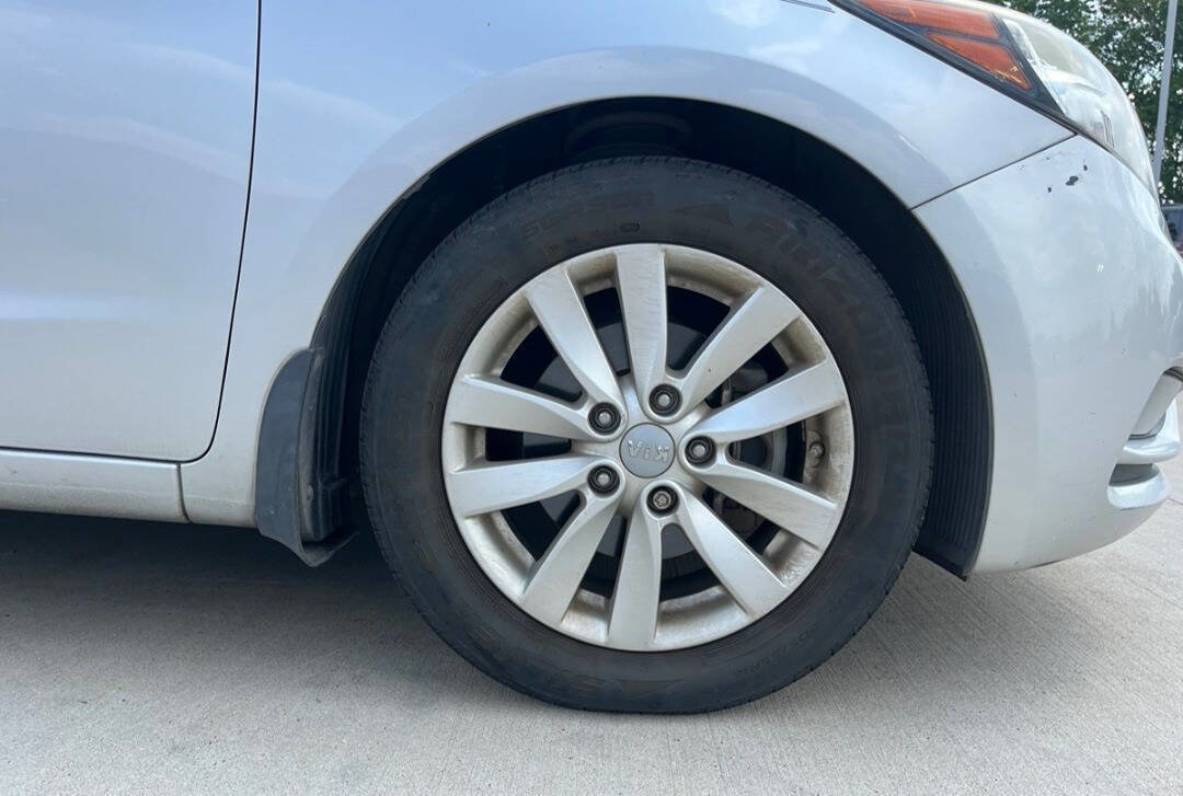 Used 2014 Kia Forte EX image 19