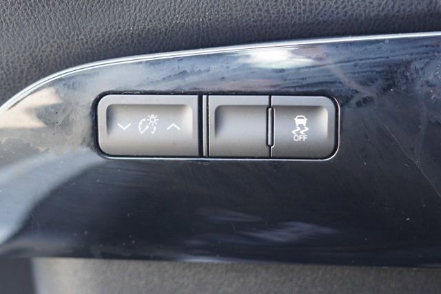 Used 2016 Toyota Prius Two image 18