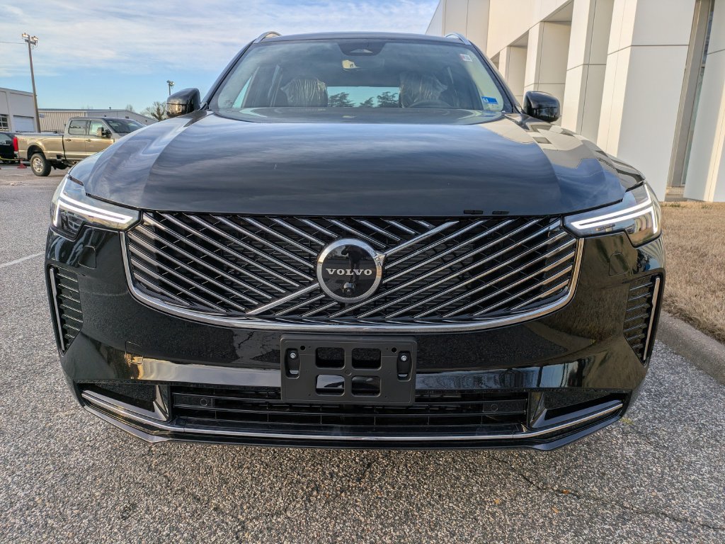 New 2026 Volvo XC90 B6 Plus w/ Protection Package Premier AWD/4WD image 9