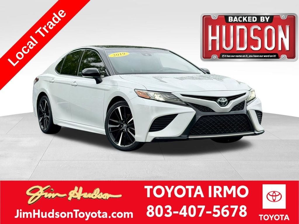 Used 2019 Toyota Camry XSE FWD image 1