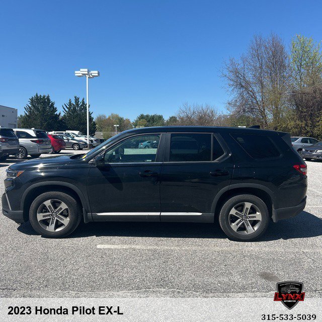 Used 2023 Honda Pilot EX-L image 2