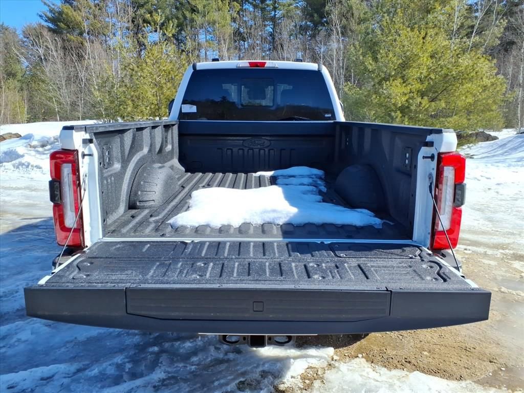 New 2026 Ford F350 Platinum w/ FX4 Off-Road Package image 8