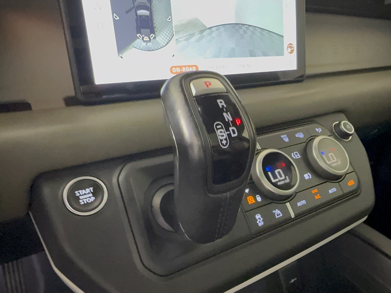Used 2022 Land Rover Defender 110 XS Edition AWD/4WD image 21