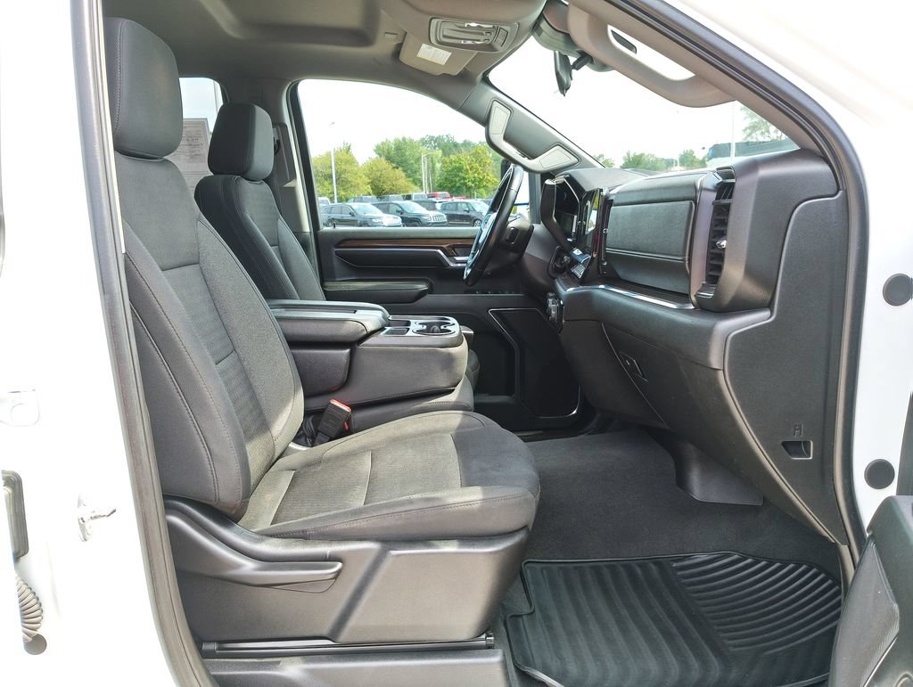 Used 2024 Chevrolet Silverado 2500 LT AWD/4WD image 10