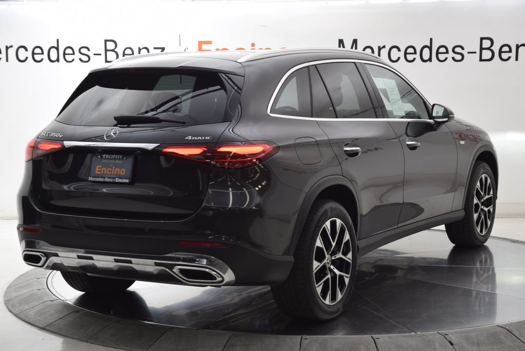Used 2025 Mercedes-Benz GLC 350e 4MATIC image 6
