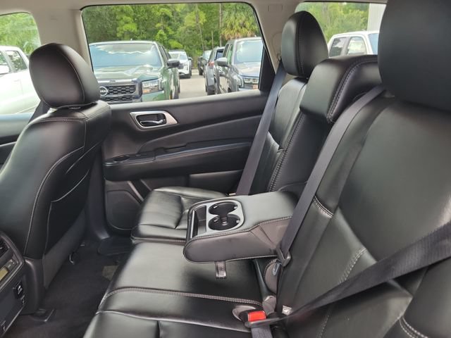 Used 2016 Nissan Pathfinder SL w/ SL Tech Package FWD image 13