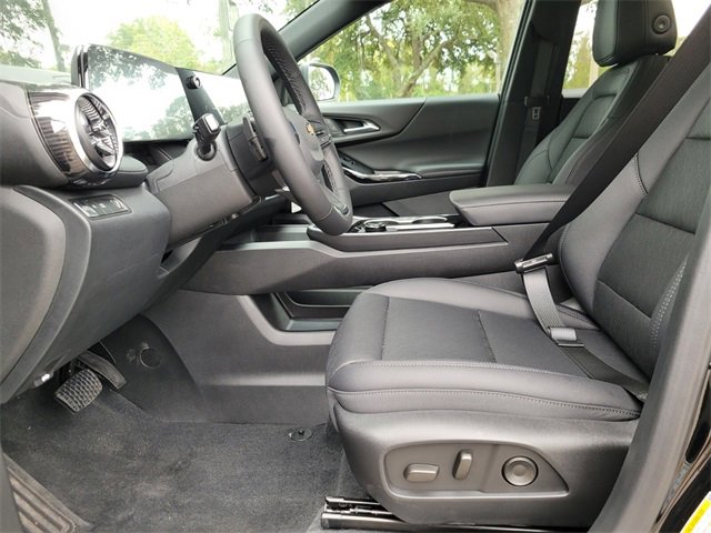 New 2026 Chevrolet Equinox LT w/ Convenience Package II image 14