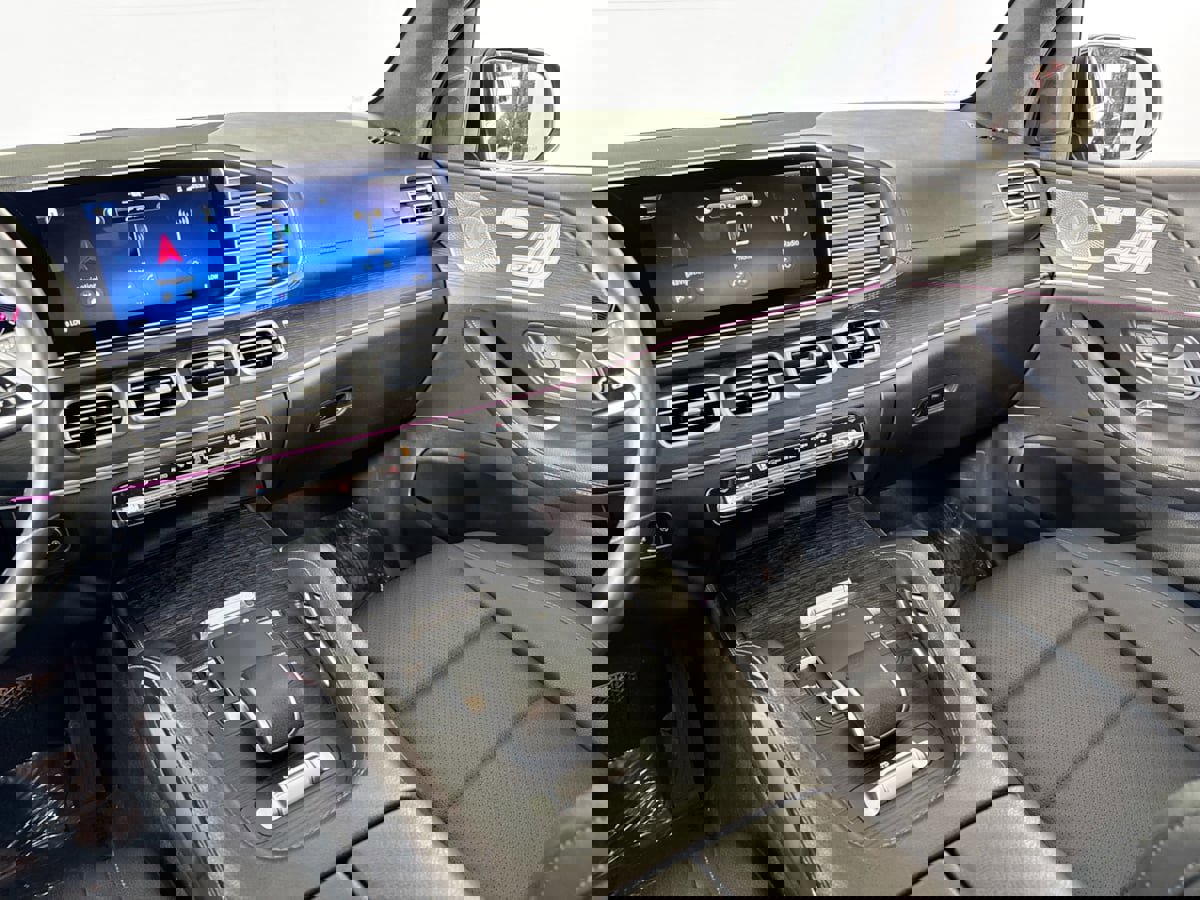 Used 2024 Mercedes-Benz GLS 450 4MATIC image 31