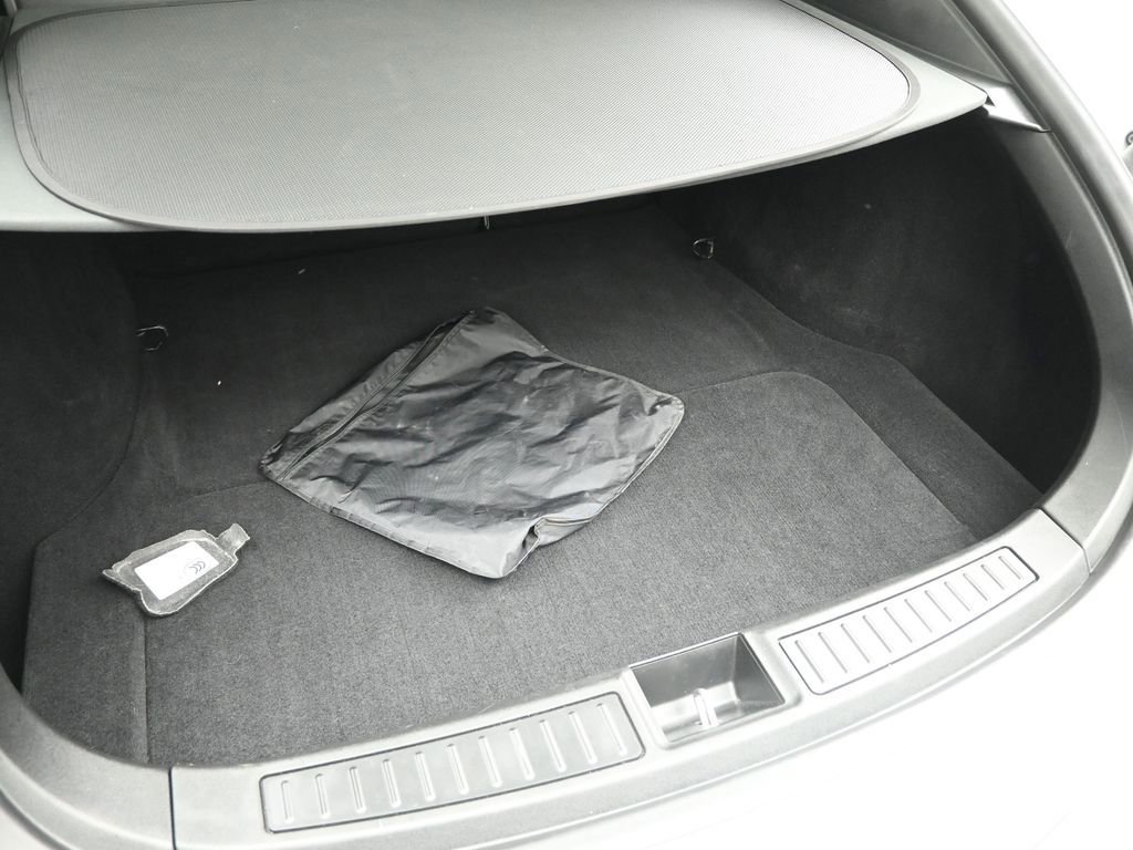 Used 2015 Tesla Model S 85D image 22