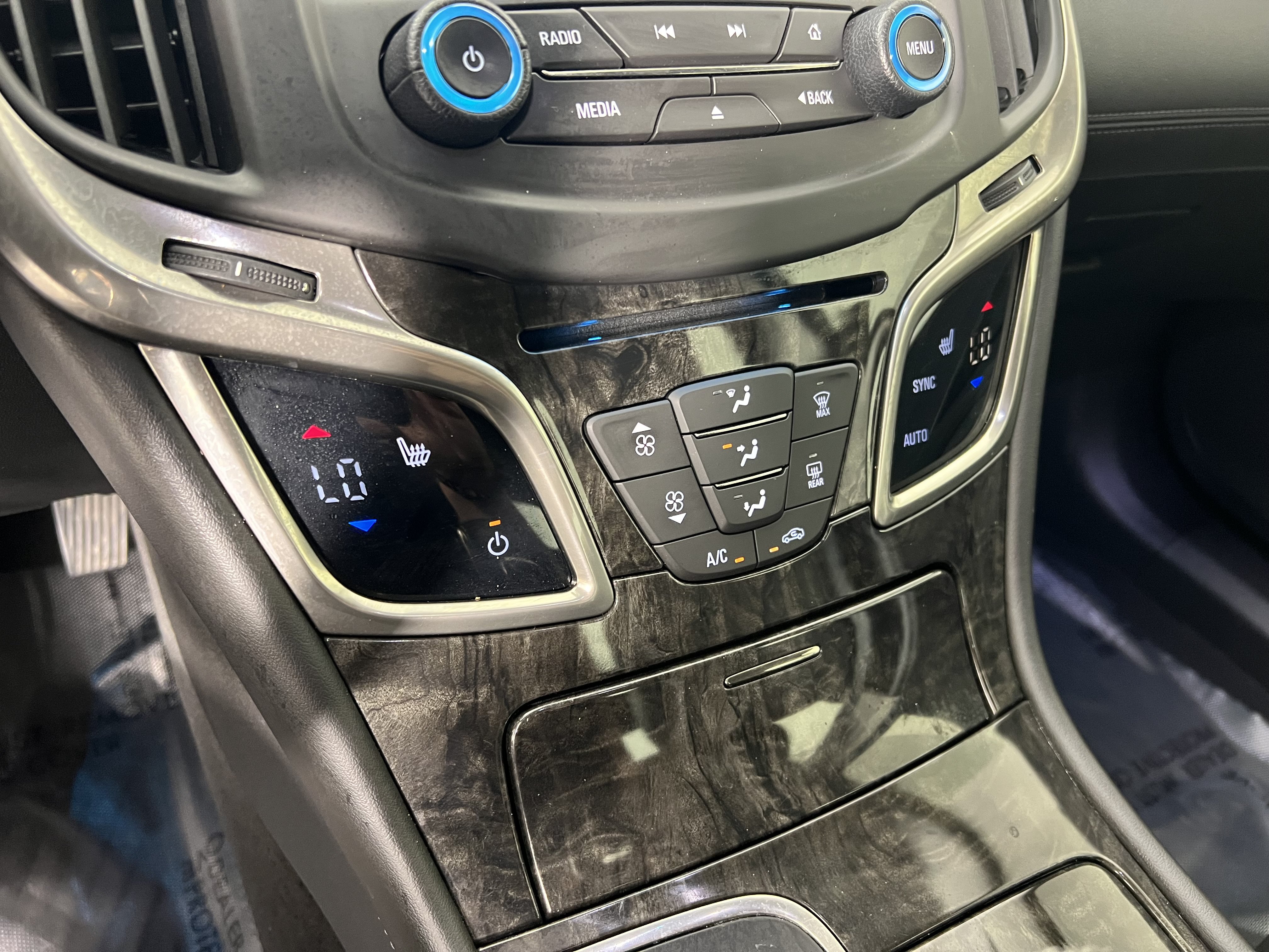 Used 2015 Buick LaCrosse Leather FWD image 30