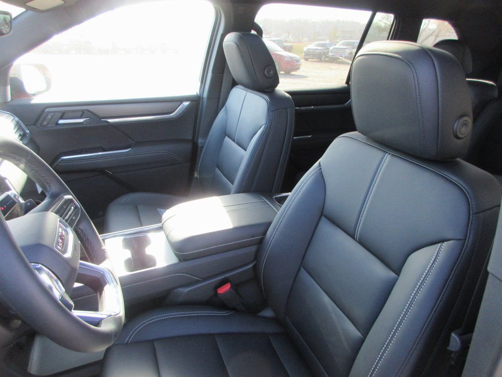 New 2026 GMC Acadia Elevation w/ Black Edition FWD image 13