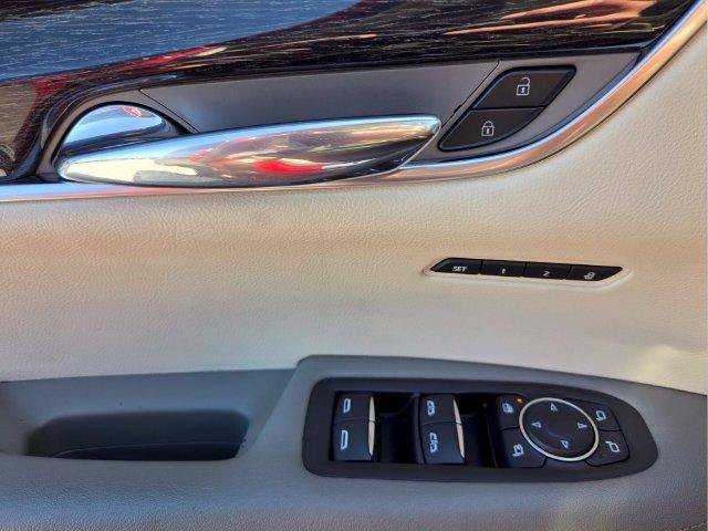 Used 2022 Cadillac XT6 Premium Luxury FWD image 24