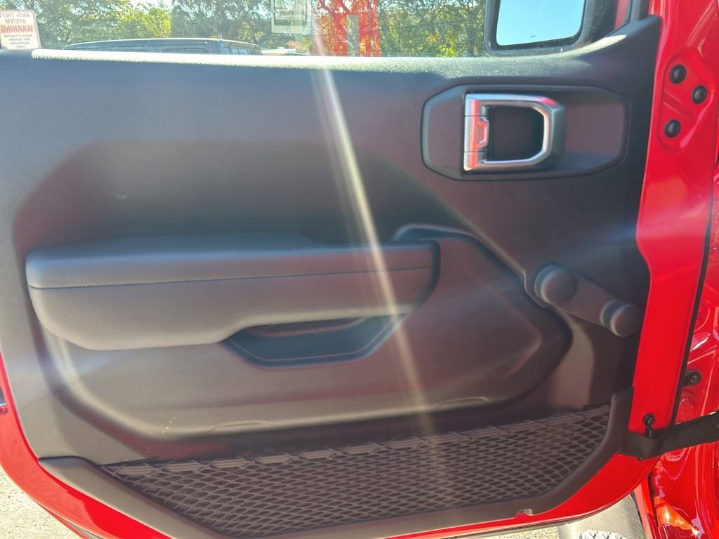 Certified 2024 Jeep Gladiator Sport image 33