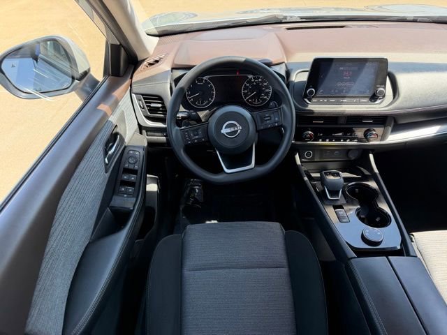 Used 2023 Nissan Rogue SV AWD/4WD image 12