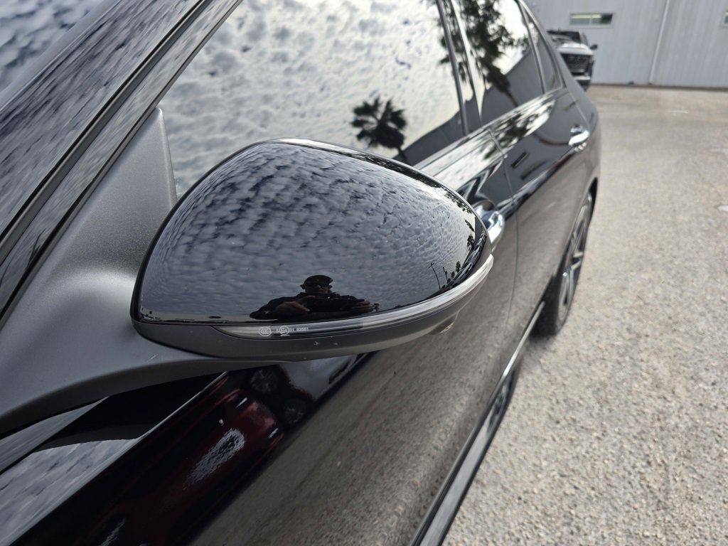 Used 2024 Mercedes-Benz C 300 Sedan image 11