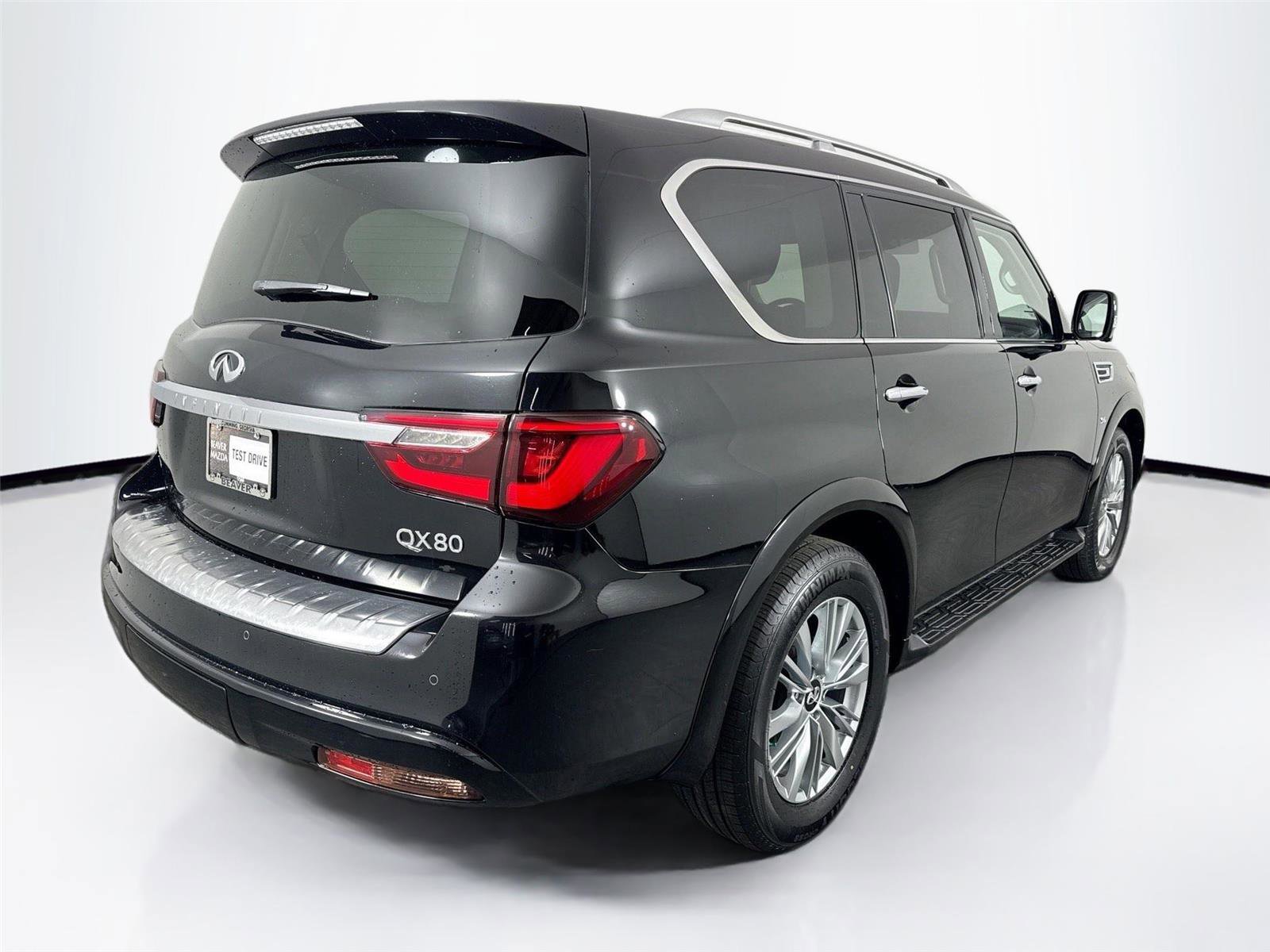 Used 2019 INFINITI QX80 Luxe AWD/4WD image 2