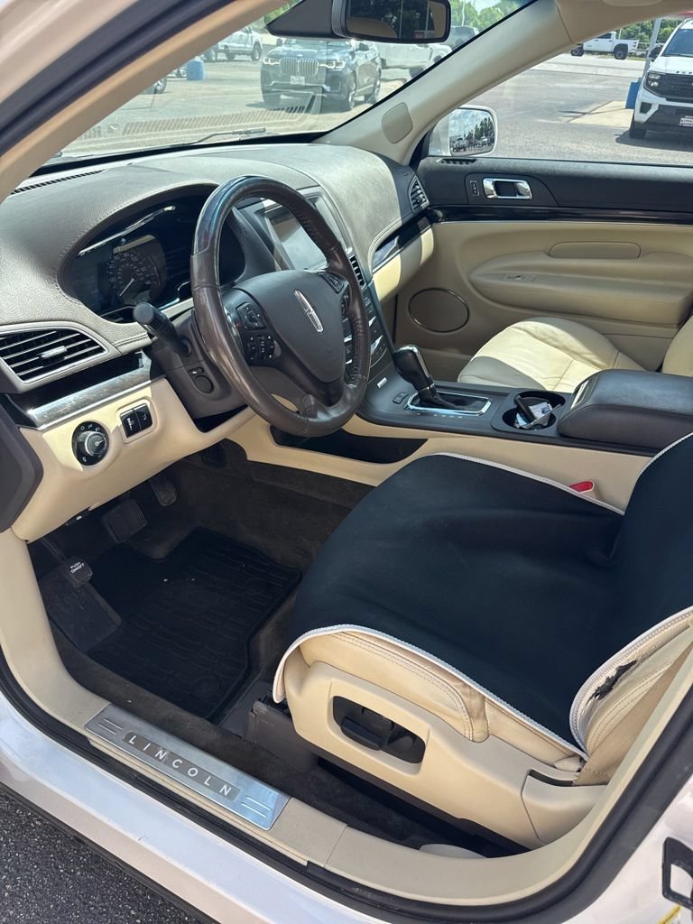 Used 2018 Lincoln MKT AWD w/ Technology Package image 6