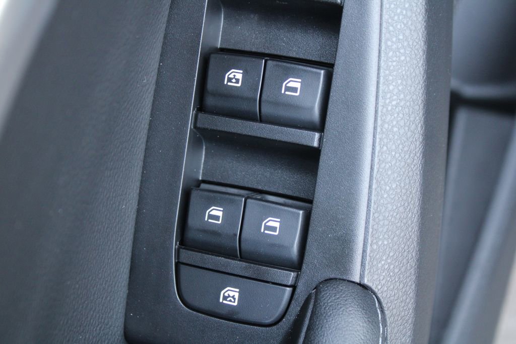 New 2026 Kia Seltos S FWD image 19