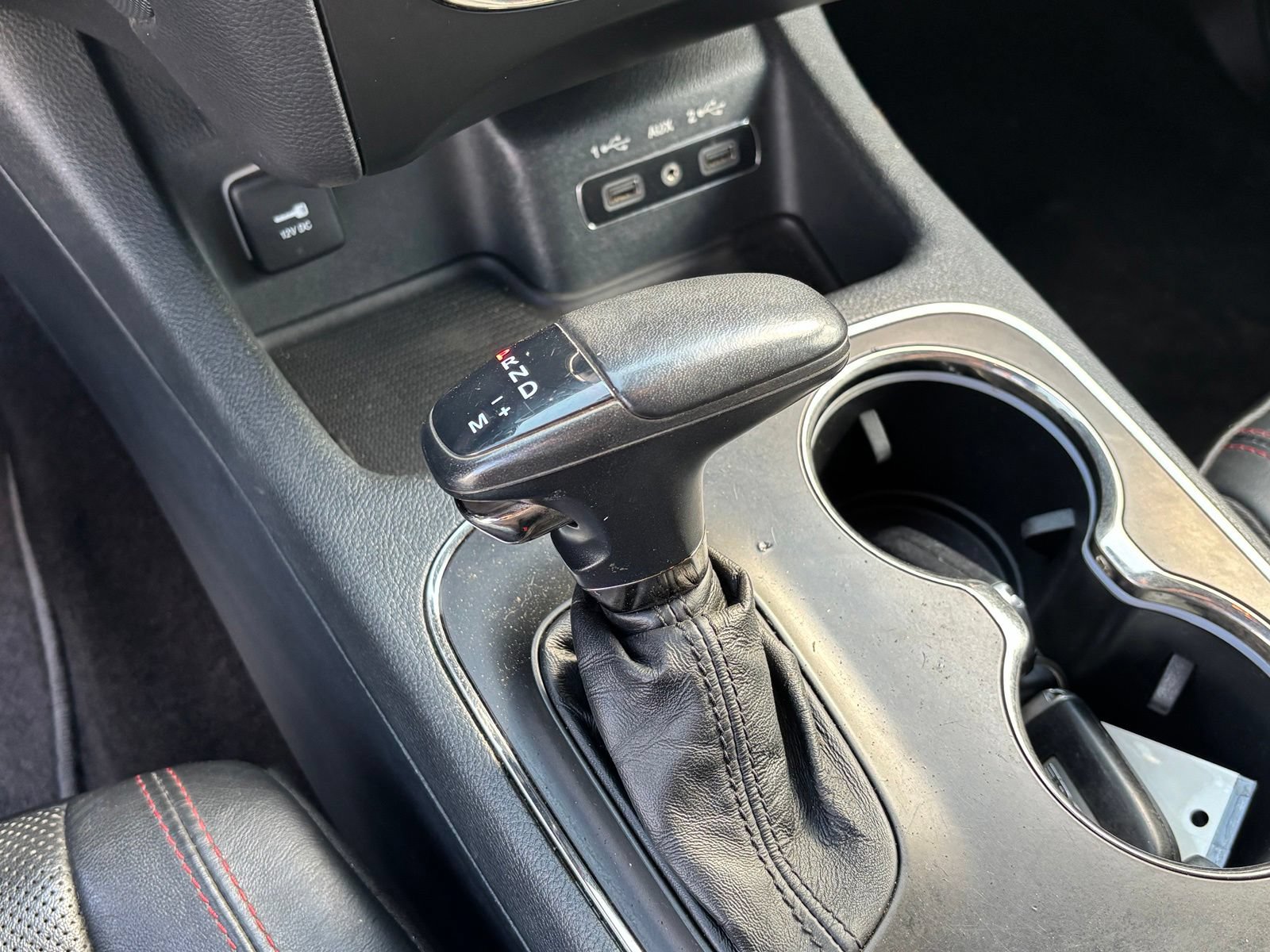 Used 2018 Dodge Durango R/T w/ Technology Group AWD/4WD image 13